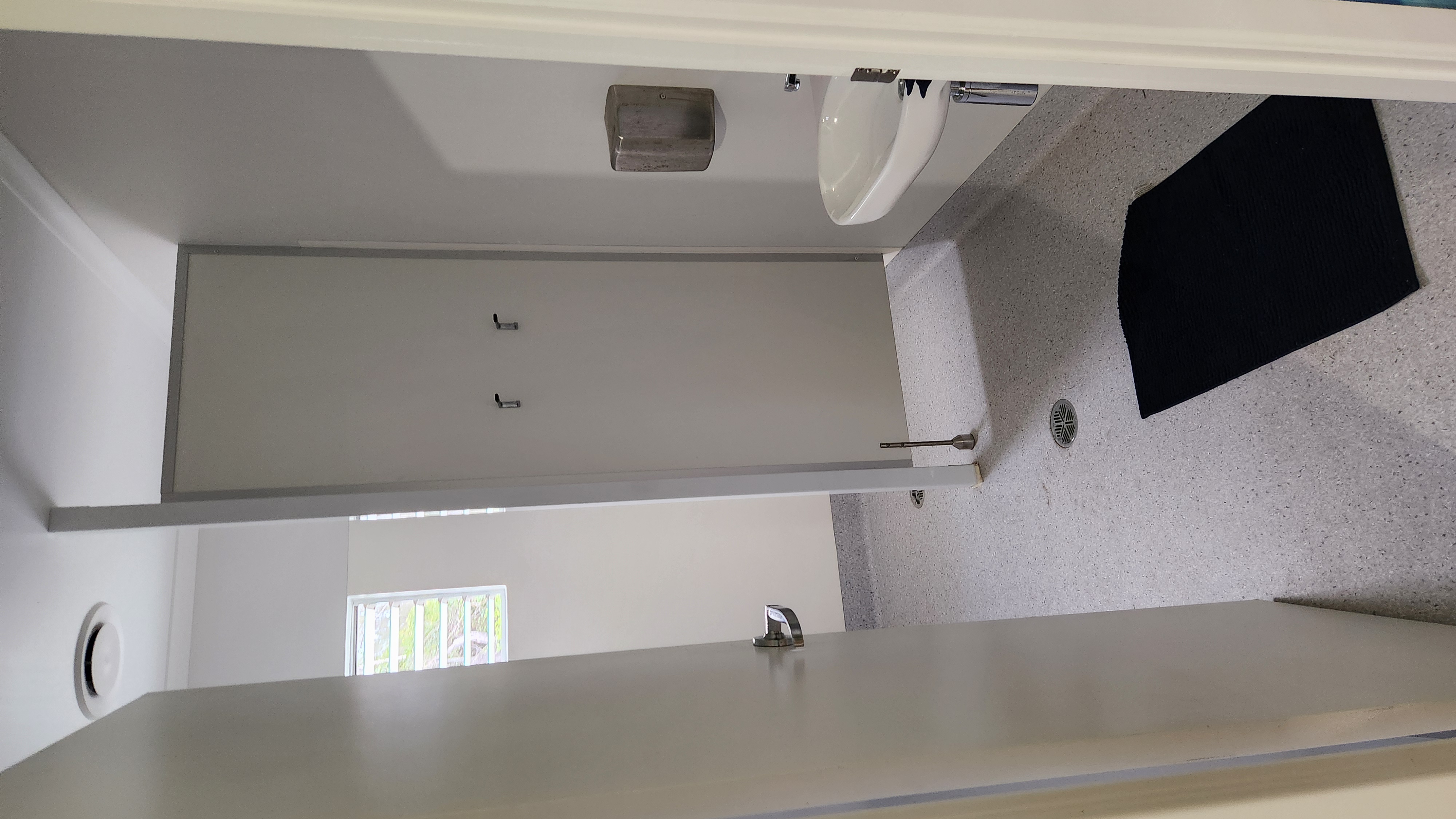 New student bathroom.jpg